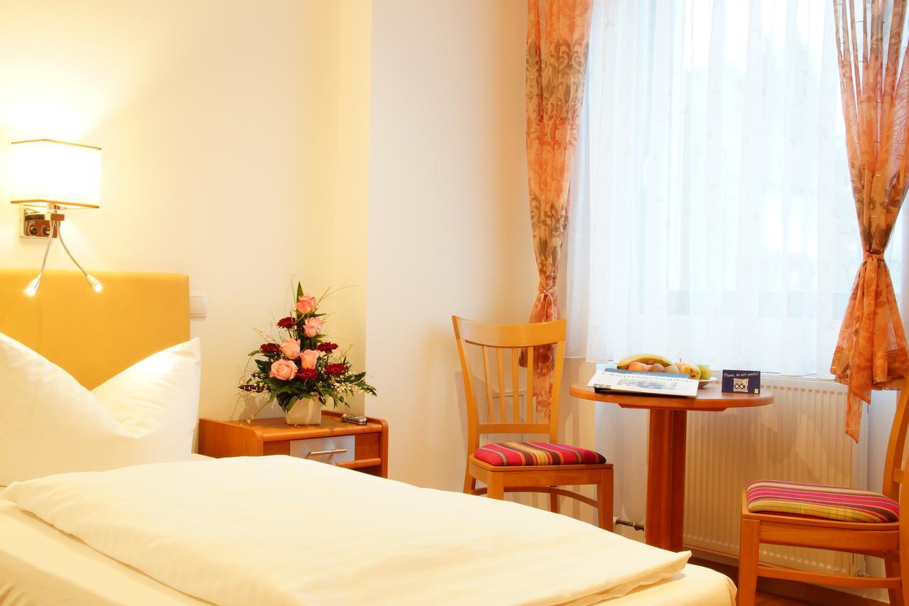 Hotel Spitzenpfeil Michelau in Oberfranken Exteriör bild