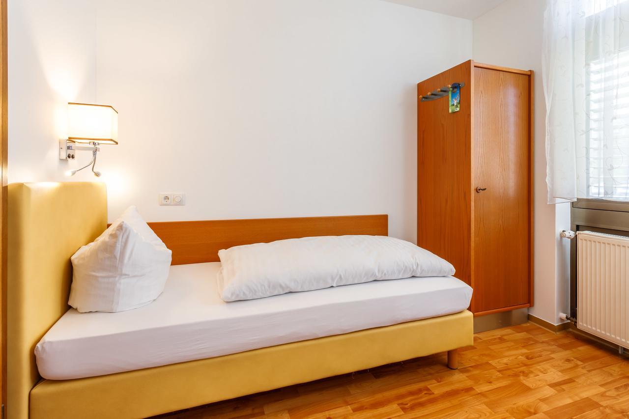 Hotel Spitzenpfeil Michelau in Oberfranken Exteriör bild