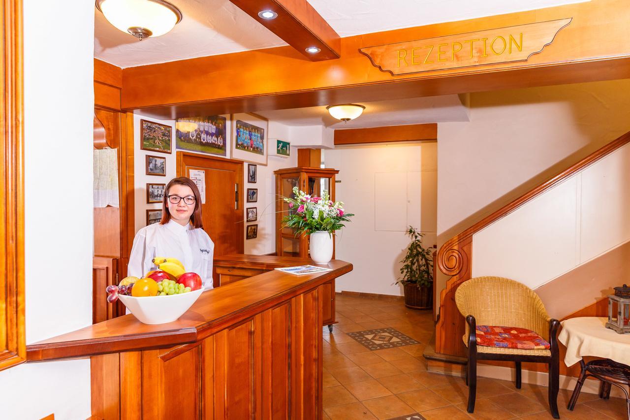 Hotel Spitzenpfeil Michelau in Oberfranken Exteriör bild